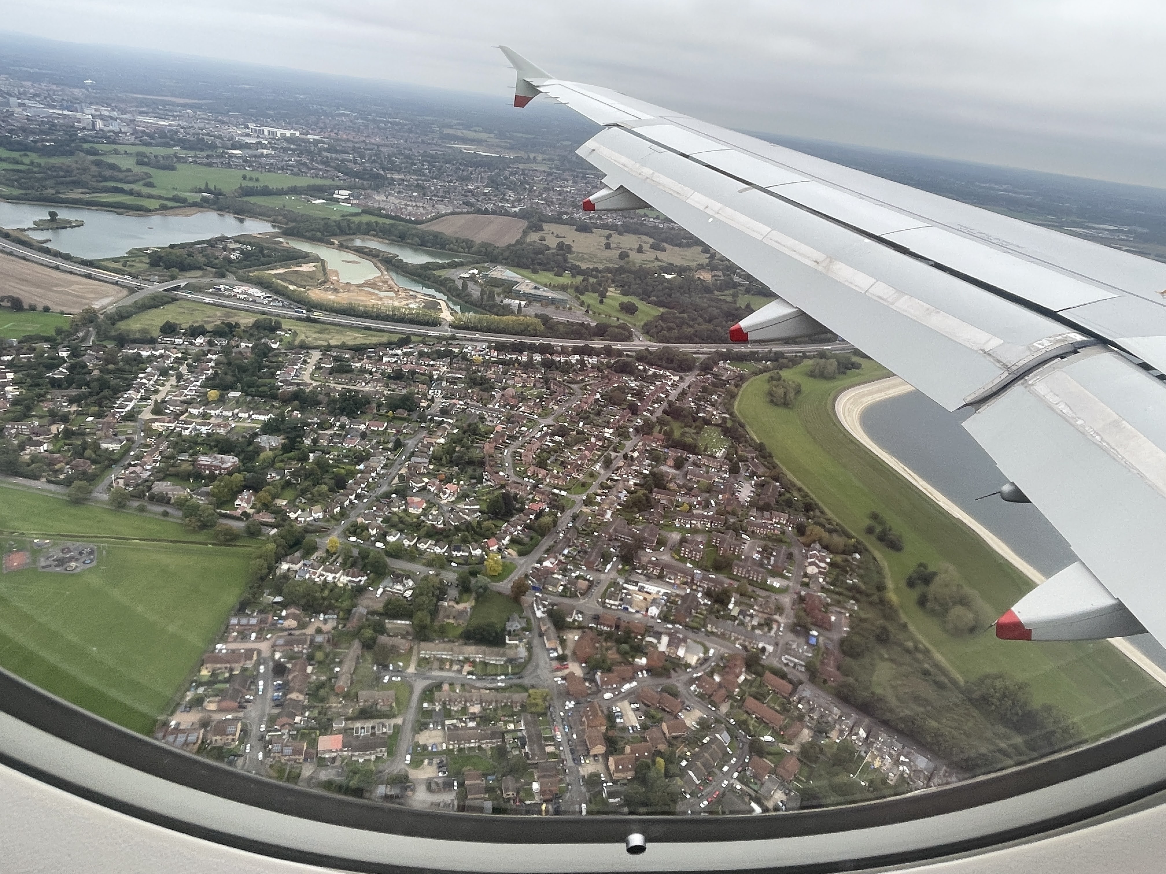 英国上空より